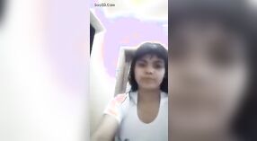 Prawan India sing apik banget nalika adus 2 min 20 sec