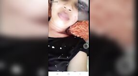 Un affascinante Sri Lanka ragazza rivelando il suo seno e genitali 2 min 00 sec