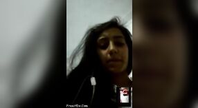 Una ragazza pakistana in calore condivide i suoi momenti intimi con il fidanzato attraverso la videochiamata 0 min 0 sec