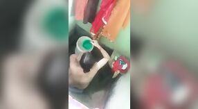 Spying ing pepadhamu kanggo pengalaman sing luwih apik tinimbang porno Desi India 0 min 0 sec