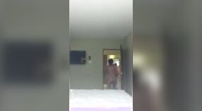 Marathi housewifes apaixonado encontro sexual capturado na câmara 4 minuto 40 SEC