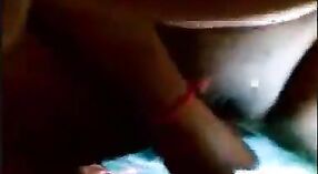 Bibi desi dengan payudara besar dan vagina gemuk dalam video seks 2 min 20 sec