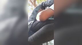 Tamil ragazze trapelato video di appassionato incontro con il suo amante 0 min 0 sec