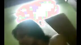 Rijpere housewifes steamy huis ontmoeting met buurman in Indiase Mallu porno 3 min 10 sec