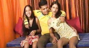 گھر فحش ویڈیو میں پیشہ ورانہ sluts کے ساتھ بھارتی threesome کے 0 کم از کم 0 سیکنڈ