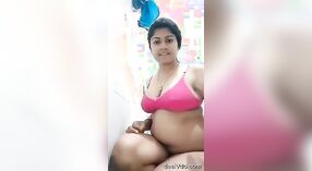 Desi girl exhibe ses gros seins pour son petit ami 0 minute 0 sec