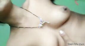 Ấn Độ Bà Nội Trợ Odia Desi Bhabi pleasuring cô ấy người yêu với miệng tình dục và cưỡi anh ta 3 tối thiểu 20 sn