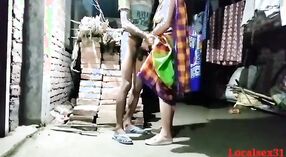 Desi ibu nyenengi ing jinis hardcore karo wong enom ing video krasan 2 min 00 sec