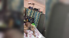 Pasangan indian sing semangat kanggo kegiatan seksual sing kuat 3 min 10 sec