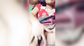 Bocah wadon India ngrangsang vagina rambut tanpa rambute 1 min 40 sec