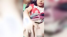 Bocah wadon India ngrangsang vagina rambut tanpa rambute 3 min 00 sec