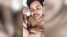 Pasangan indian panas melu ing patemon hotel sing akeh 2 min 20 sec