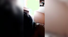 Ngobrol video nyata-wektu karo perjanjian cam sing nampilake pesen sing eksplisit mms 1 min 50 sec