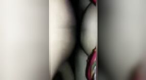 Desi wifes pertemuan penuh gairah dengan suaminya yang meresap dalam bahasa Bengali 6 min 10 sec