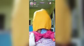 Video Wifes Village Wifes Video bocor, nampilake susu gedhe lan closeup 3 min 00 sec