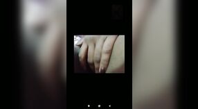 Un video de striptease en solitario de una novia india para su pareja 3 mín. 30 sec