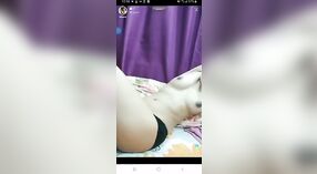 Une vidéo MMS nue d'adolescents indiens torrides 1 minute 00 sec