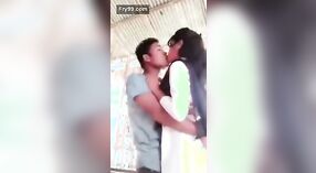 Una ragazza di Assame a Guwahati che fa sesso con il suo partner 0 min 0 sec