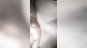 Dilettante Indiano bambino con unshaven micio in POV sesso video 1 min 20 sec