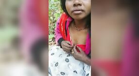 Sexo al aire libre con chica de pueblo en Odia para tu placer 1 mín. 10 sec