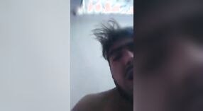 Una joven pareja captura su apasionado hacer el amor en MMS explícitos 7 mín. 40 sec