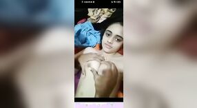 Video TikTok viral Honeymooners bocor dengan pers payudara dan jilatan vagina 1 min 30 sec