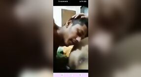 Video TikTok viral Honeymooners bocor dengan pers payudara dan jilatan vagina 2 min 40 sec